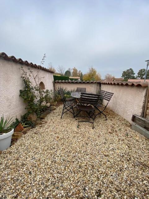 Studio De Jardin "Le Temps D Une Pause" Jusqu'A 4 Personnes En Face Du Beaujolais - Climatisation Et Borne Recharge Vehicule Electrique Montmerle-sur-Saone Exteriér fotografie